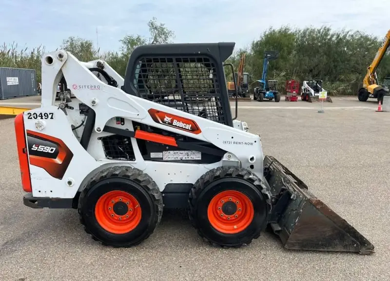 2023 Bobcat S590 photo 6
