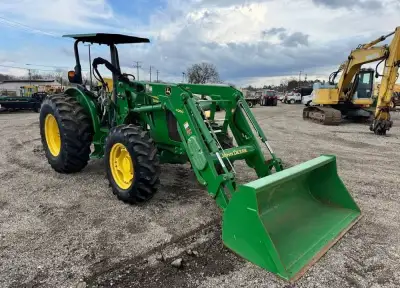 2015 John Deere 5085M