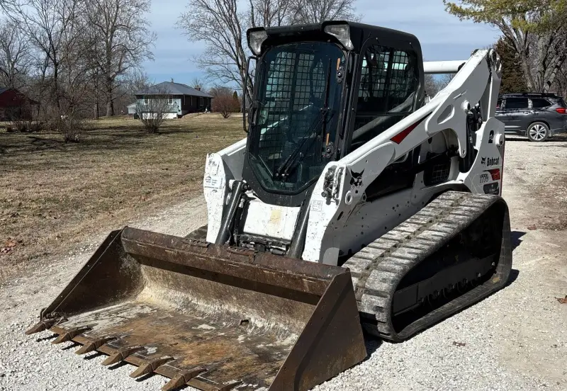 2022 Bobcat T770 photo 2