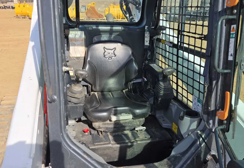 2024 Bobcat T770 photo 29