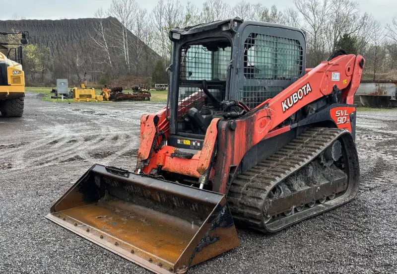 2015 Kubota SVL90-2 photo 2