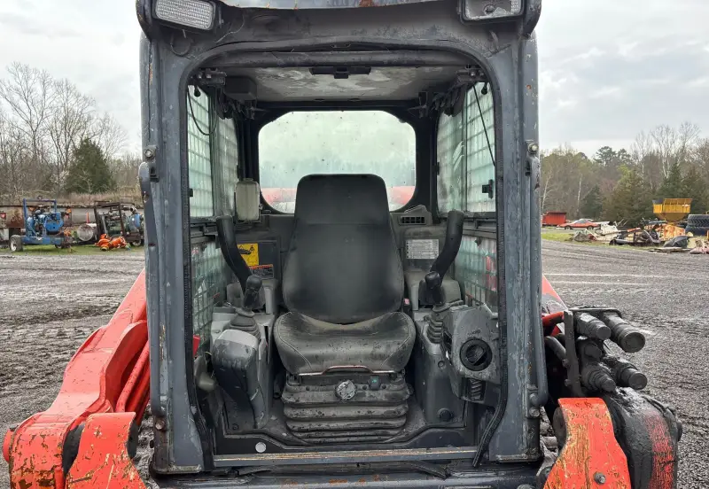 2015 Kubota SVL90-2 photo 27