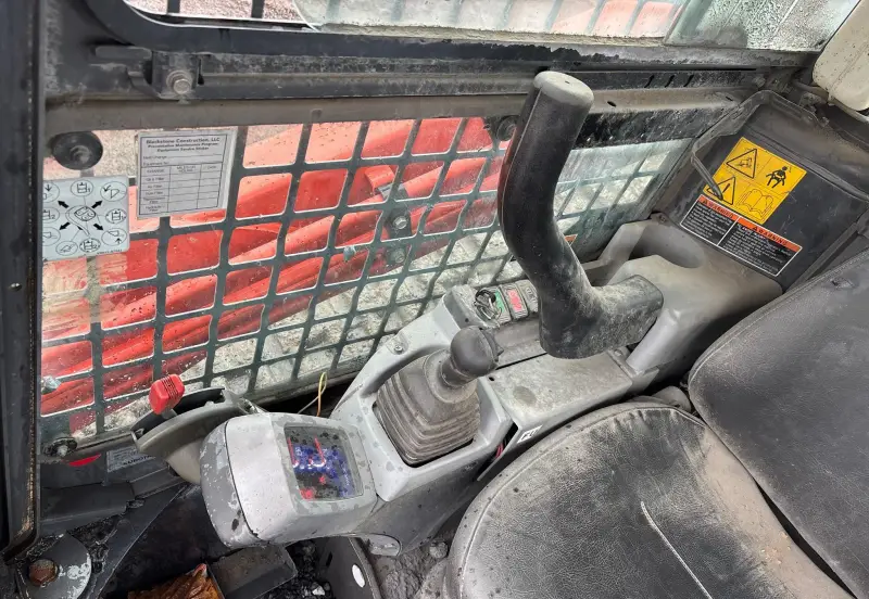 2015 Kubota SVL90-2 photo 31