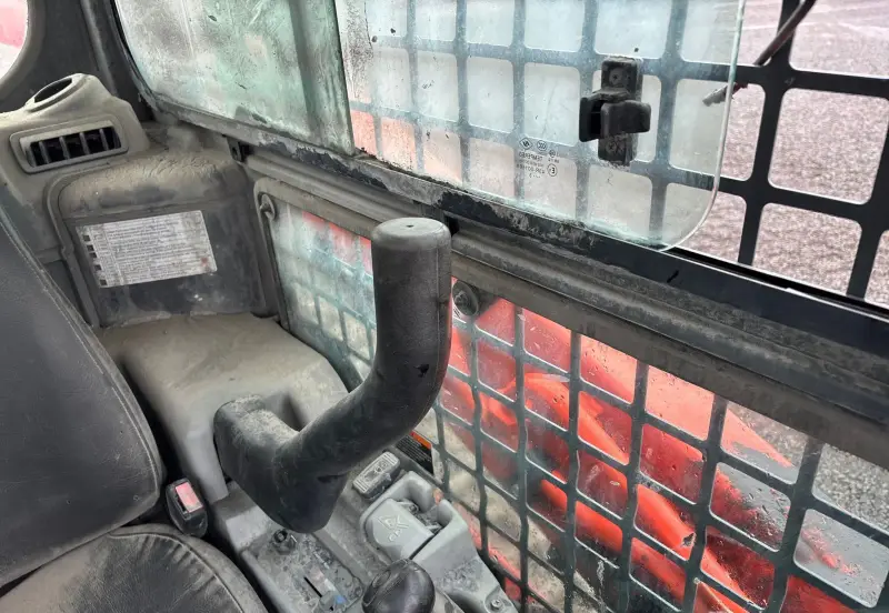 2015 Kubota SVL90-2 photo 30