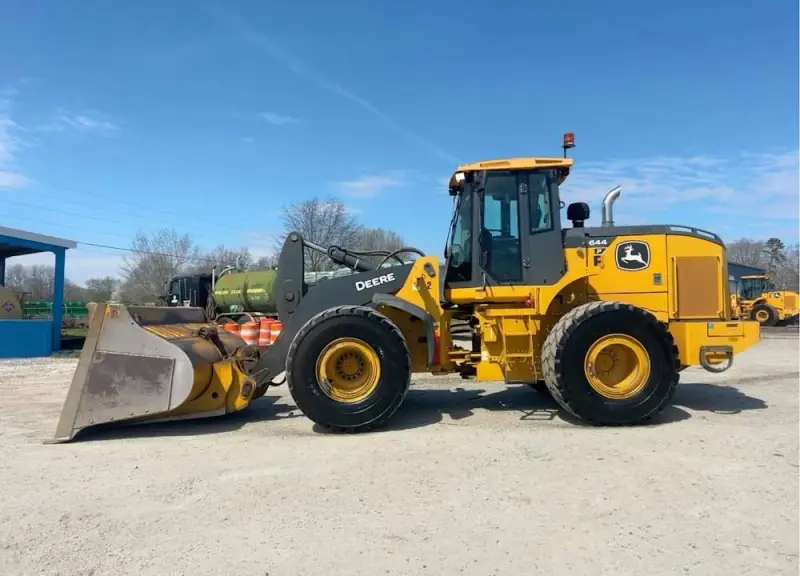 2021 John Deere 644 photo 11