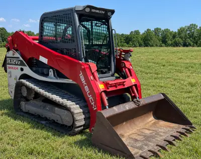 2016 Takeuchi TL12V2