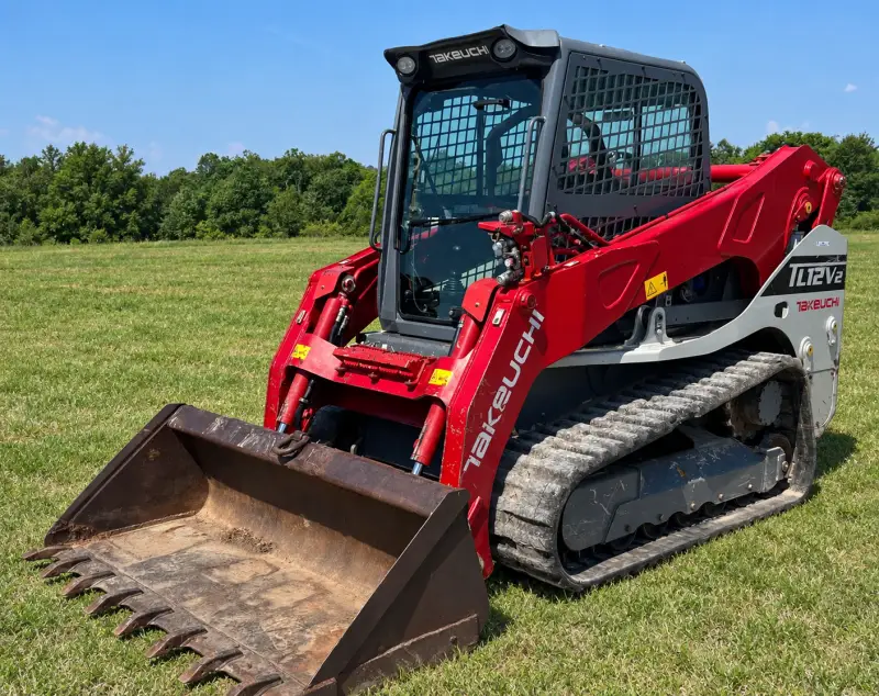 2016 Takeuchi TL12V2 photo 3