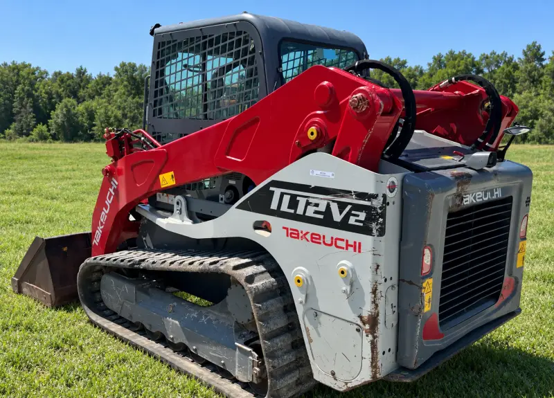 2016 Takeuchi TL12V2 photo 10