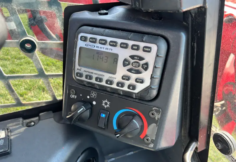 2016 Takeuchi TL12V2 photo 43