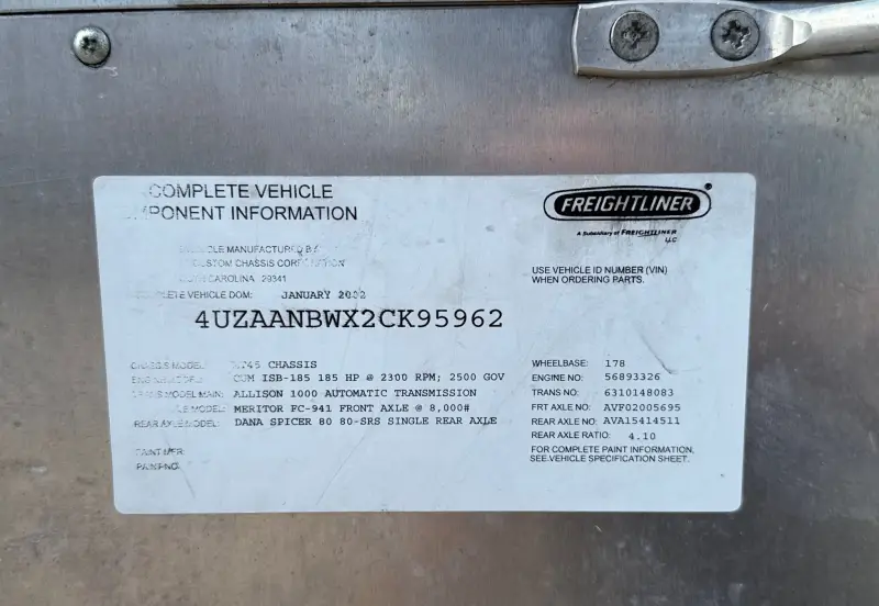 2002 Freightliner MT45 Chassis photo 130