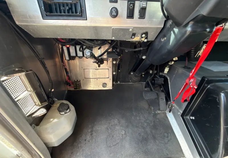 2002 Freightliner MT45 Chassis photo 45