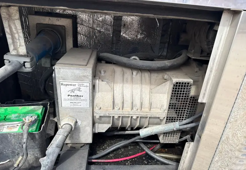 2002 Freightliner MT45 Chassis photo 12