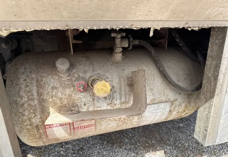 2002 Freightliner MT45 Chassis photo 23