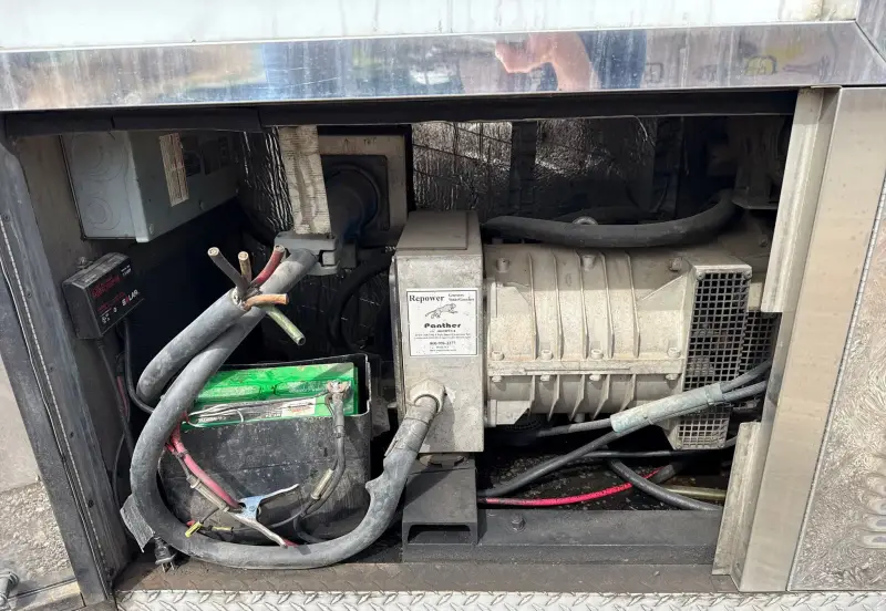 2002 Freightliner MT45 Chassis photo 10