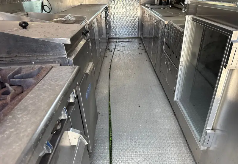 2002 Freightliner MT45 Chassis photo 100