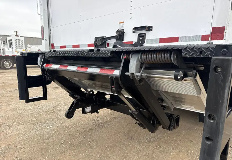 2019 Ford F650 Super Duty photo 14