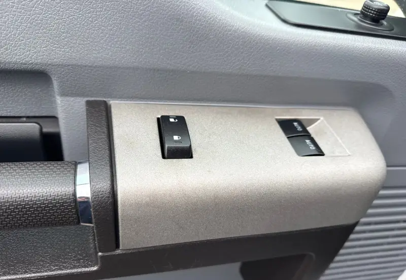 2019 Ford F650 Super Duty photo 35