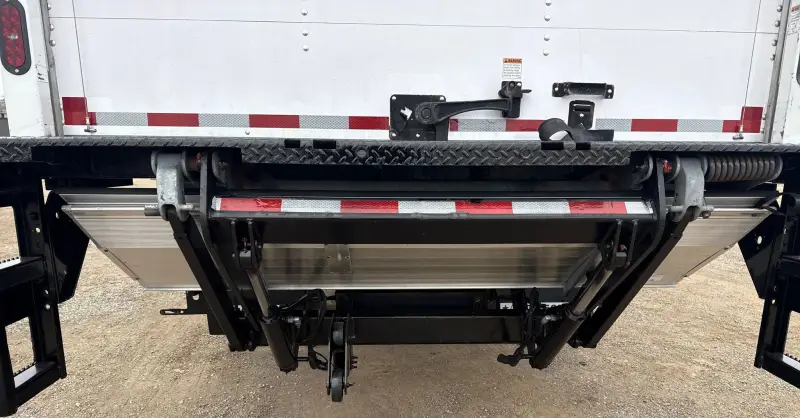 2019 Ford F650 Super Duty photo 13
