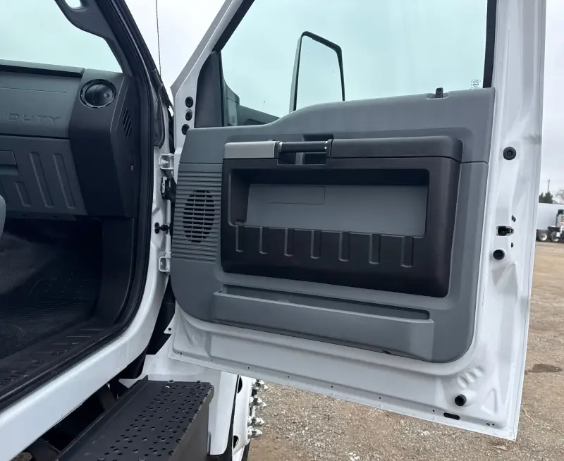 2019 Ford F650 Super Duty photo 52