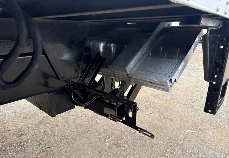 2019 Ford F650 Super Duty photo 10