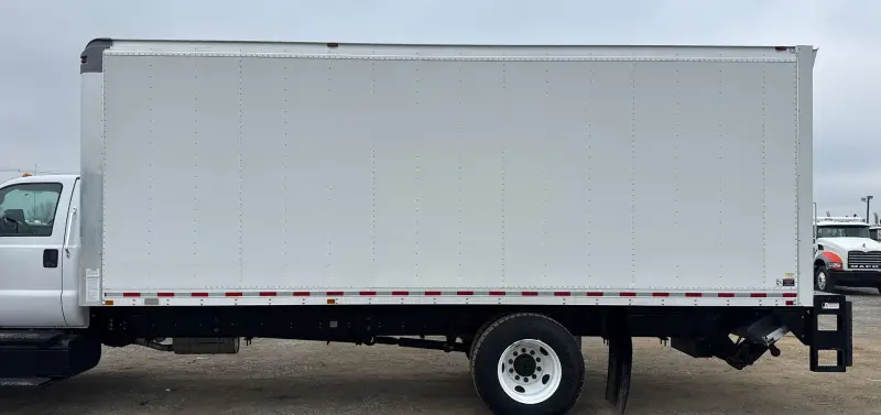 2019 Ford F650 Super Duty photo 9