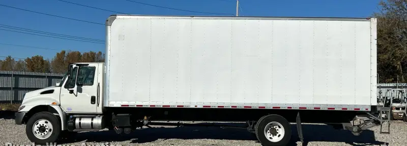 2018 International 4300 photo 8