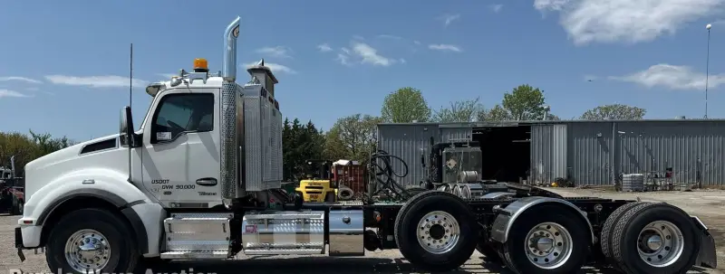 2022 Kenworth T880 photo 8