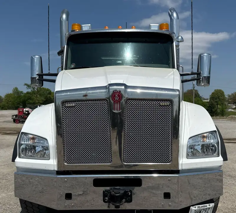 2022 Kenworth T880 photo 3